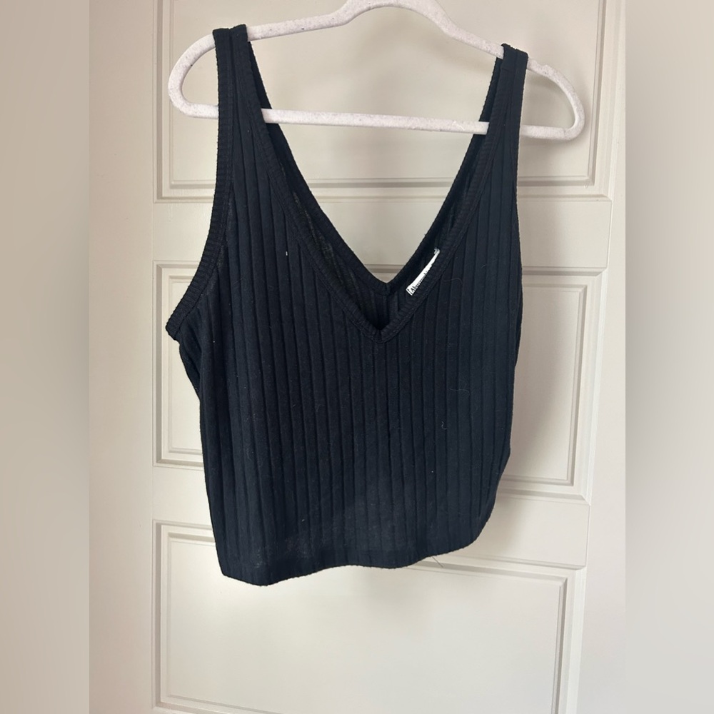 Black crop sweater tank from Abercrombie and Fitch size XL